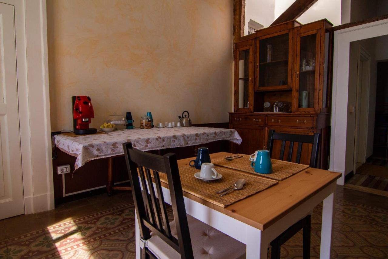 B&B Le Finestre Sul Mare Taranto Exterior photo